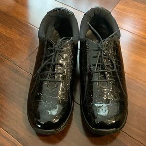 Drew Shoe womens Tulip